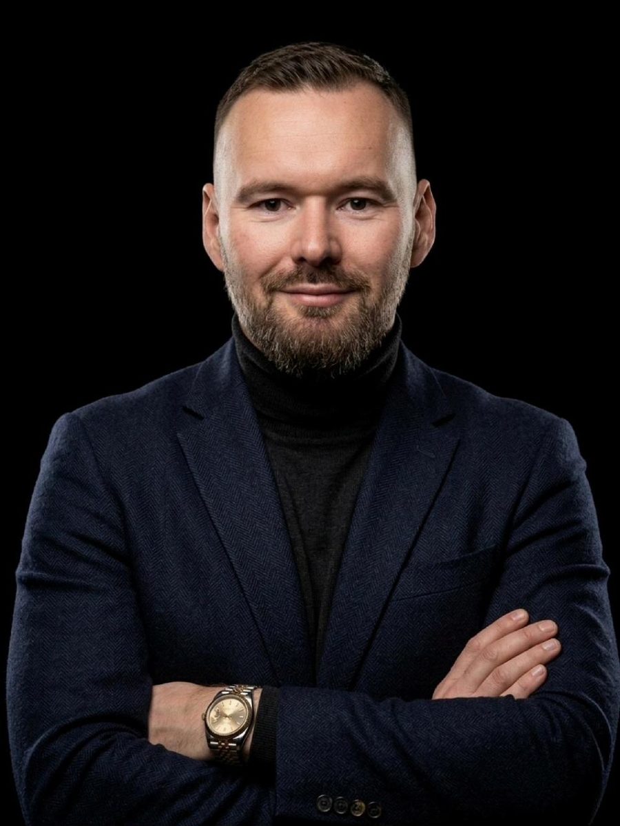 Peter Spodniak, finančný špecialista